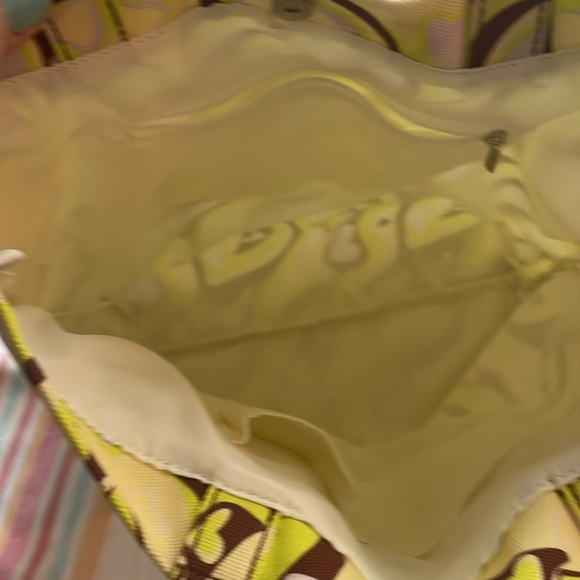 New Urban outfitters colorful tote bag. 1 inside zipper pocket 1 outside pocket - Picture 3 of 5